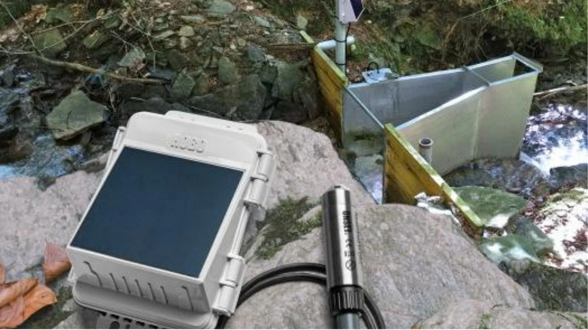 Alat Automatic Water Level Recorder (AWLR) - HOBO MicroRX Water Level Station RX2100-WL